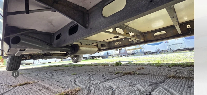 Кемпер Carthago Chic i47 3.5т 156hp , снимка 16 - Каравани и кемпери - 52060569