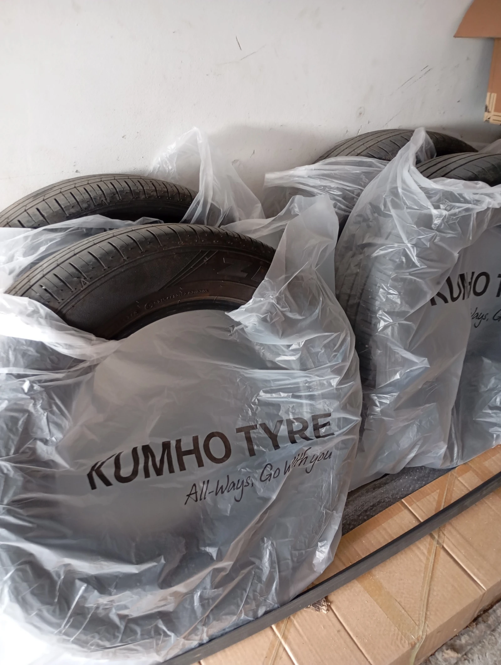 Гуми Летни 235/60R18, снимка 5 - Гуми и джанти - 53964189