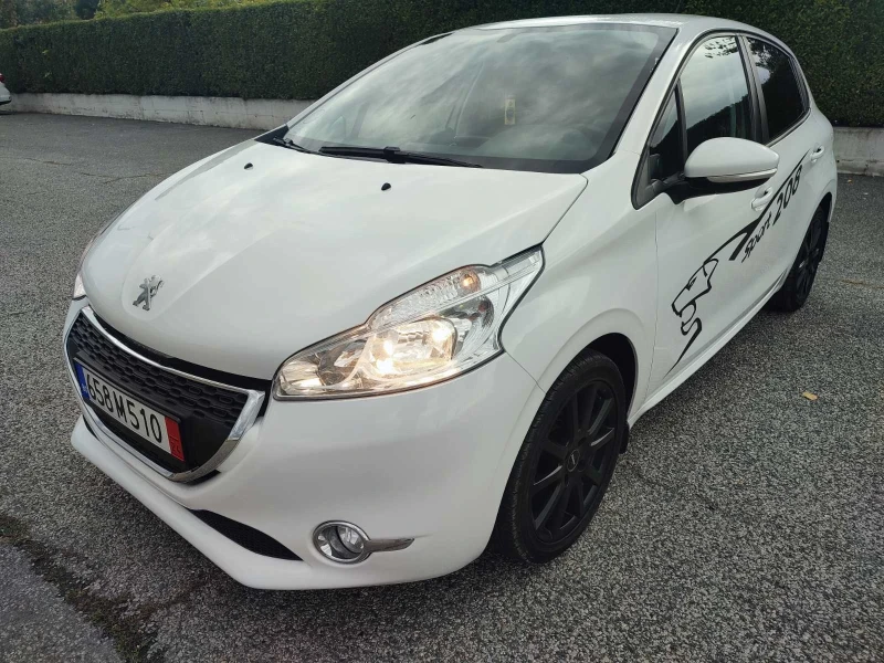 Peugeot 208 208, снимка 3 - Автомобили и джипове - 47537767