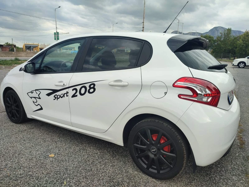 Peugeot 208 208, снимка 2 - Автомобили и джипове - 47537767