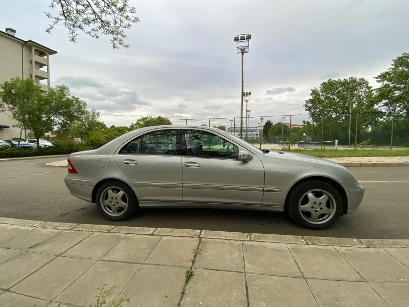 Mercedes-Benz C 240, снимка 5 - Автомобили и джипове - 48427670