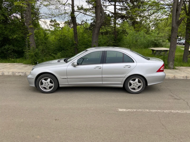 Mercedes-Benz C 240, снимка 4 - Автомобили и джипове - 48427670