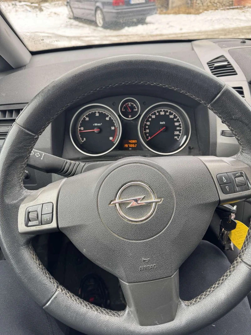 Opel Zafira 1.9TDI, 6+ 1 Mesta, снимка 4 - Автомобили и джипове - 48451847