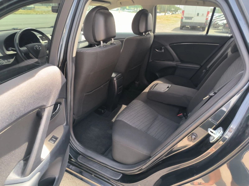 Toyota Avensis 2.0d-Navi-Kamera-6sk.-Euro-5A, снимка 16 - Автомобили и джипове - 49730692