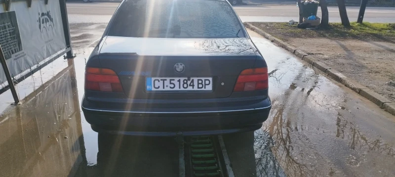 BMW 523, снимка 15 - Автомобили и джипове - 52353125