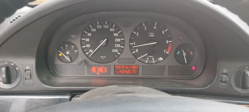 BMW 523, снимка 9 - Автомобили и джипове - 52353125