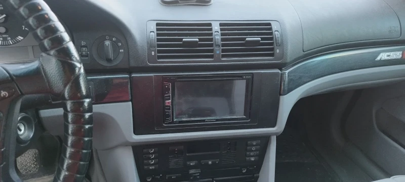 BMW 523, снимка 8 - Автомобили и джипове - 52353125