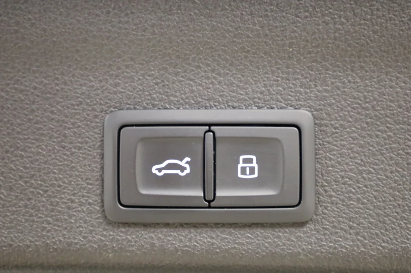 Audi A6 3XS-LINE* RS* HD MATRIX LIGHTS* B&O* HEAD UP* , снимка 17 - Автомобили и джипове - 53280773