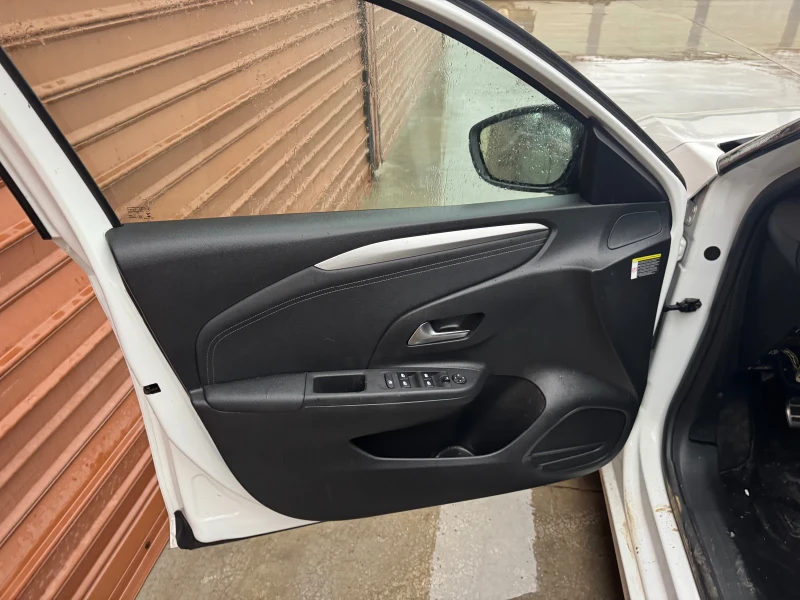 Opel Corsa 1.5 CDTI YH01, снимка 8 - Автомобили и джипове - 53488456