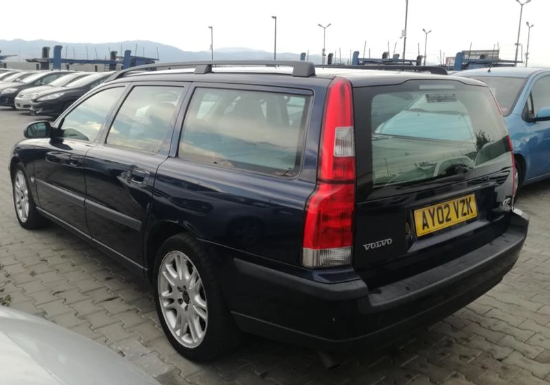 Volvo V70 2.4i/2.4D5/, снимка 4 - Автомобили и джипове - 22476032