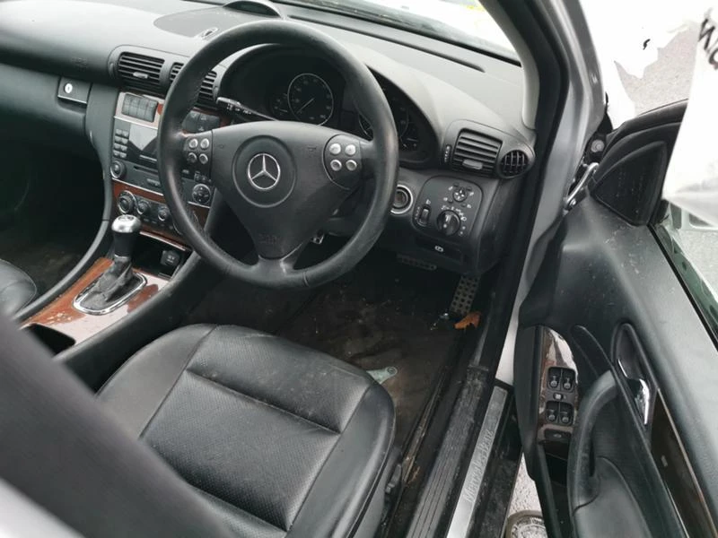 Mercedes-Benz C 180 Нов-На части! Kompressor, снимка 5 - Автомобили и джипове - 47532336