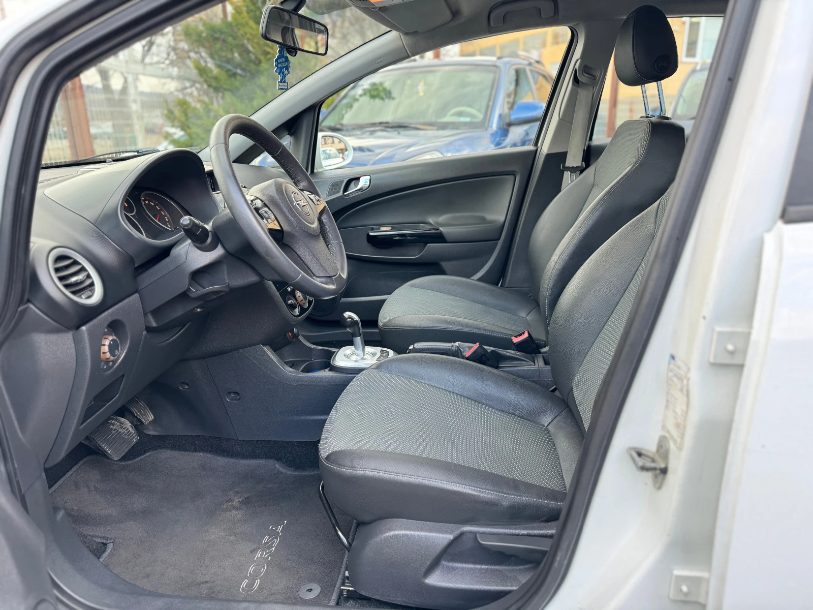 Opel Corsa 1.3CDTI KLIMATIK - изображение 6