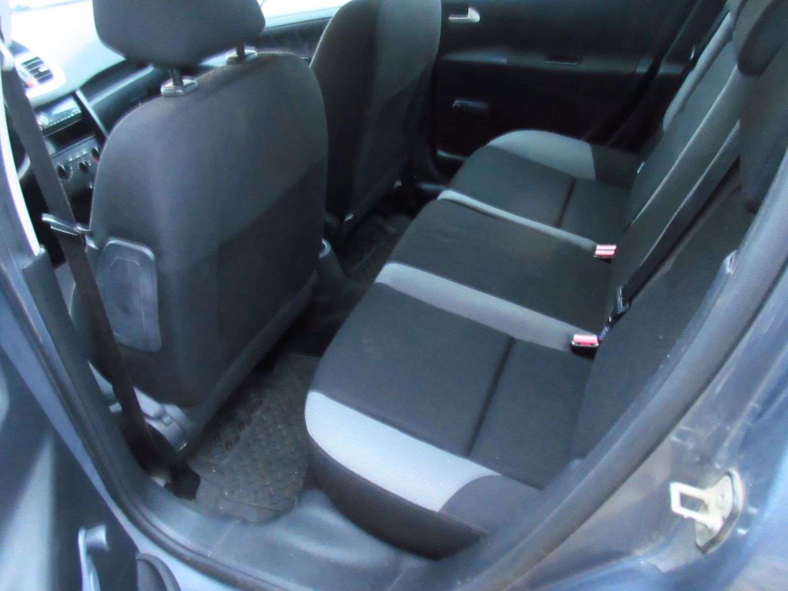 Peugeot 207 1.4 HDI Facelift - изображение 6