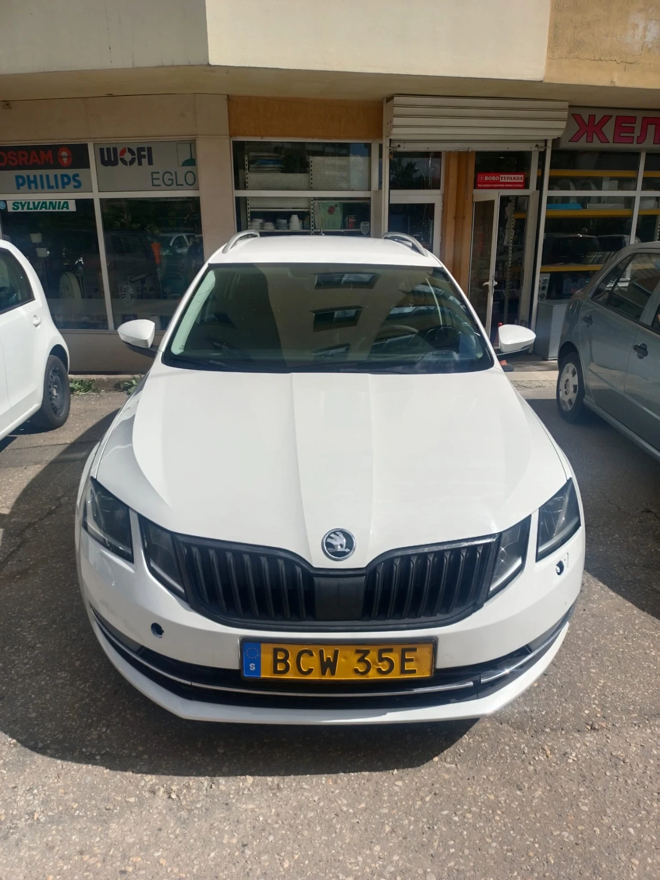 Skoda Octavia 1.5 Gtec, снимка 12 - Автомобили и джипове - 55816250
