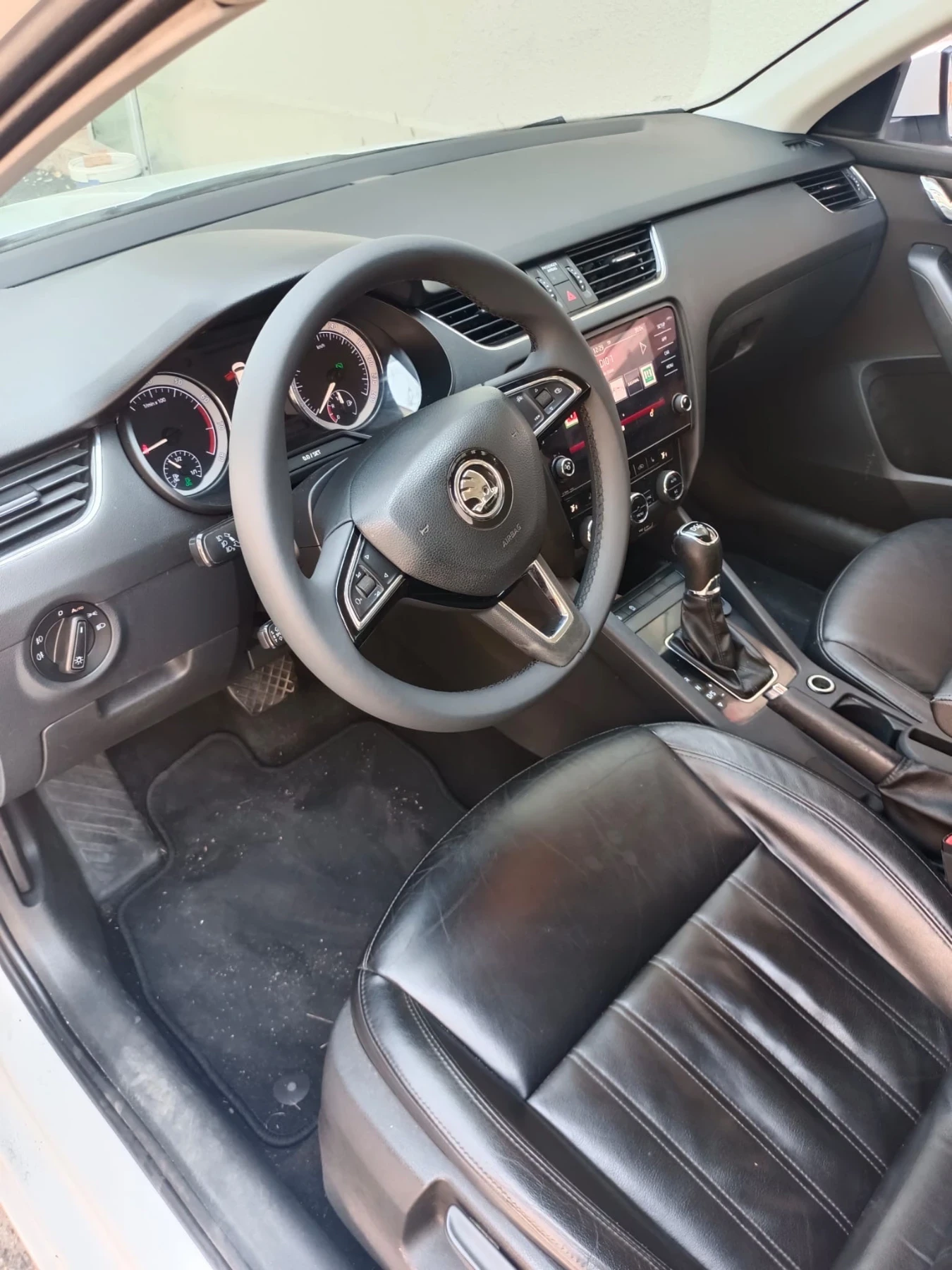 Skoda Octavia 1.5 Gtec, снимка 9 - Автомобили и джипове - 55816250