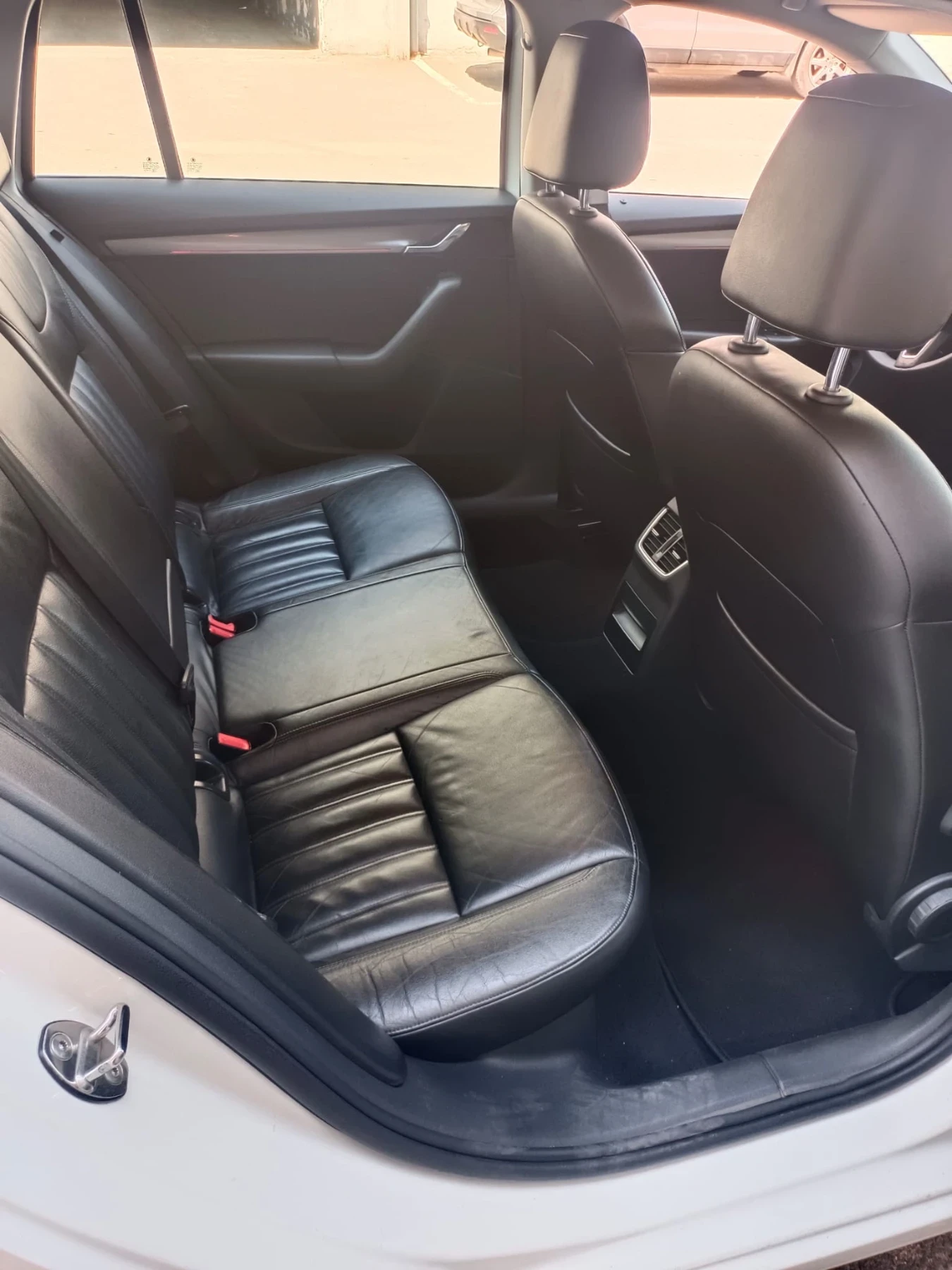 Skoda Octavia 1.5 Gtec, снимка 8 - Автомобили и джипове - 55816250