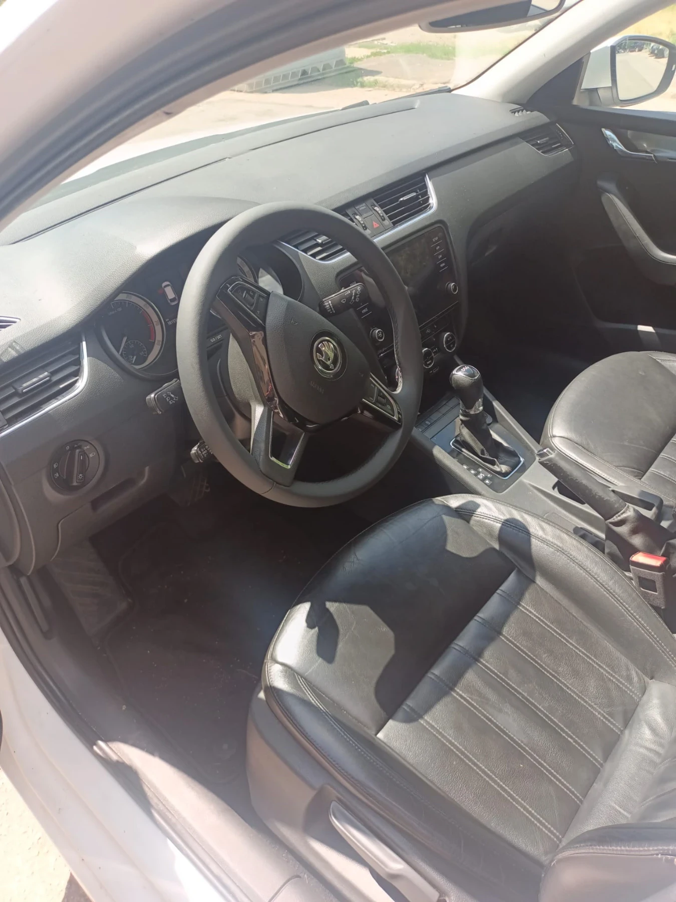 Skoda Octavia 1.5 Gtec, снимка 11 - Автомобили и джипове - 55816250