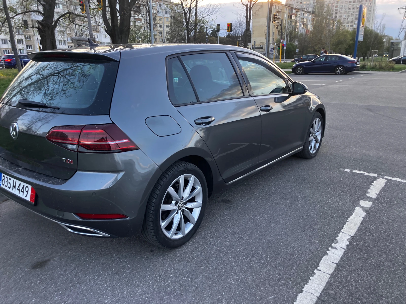 VW Golf, снимка 4 - Автомобили и джипове - 54234708