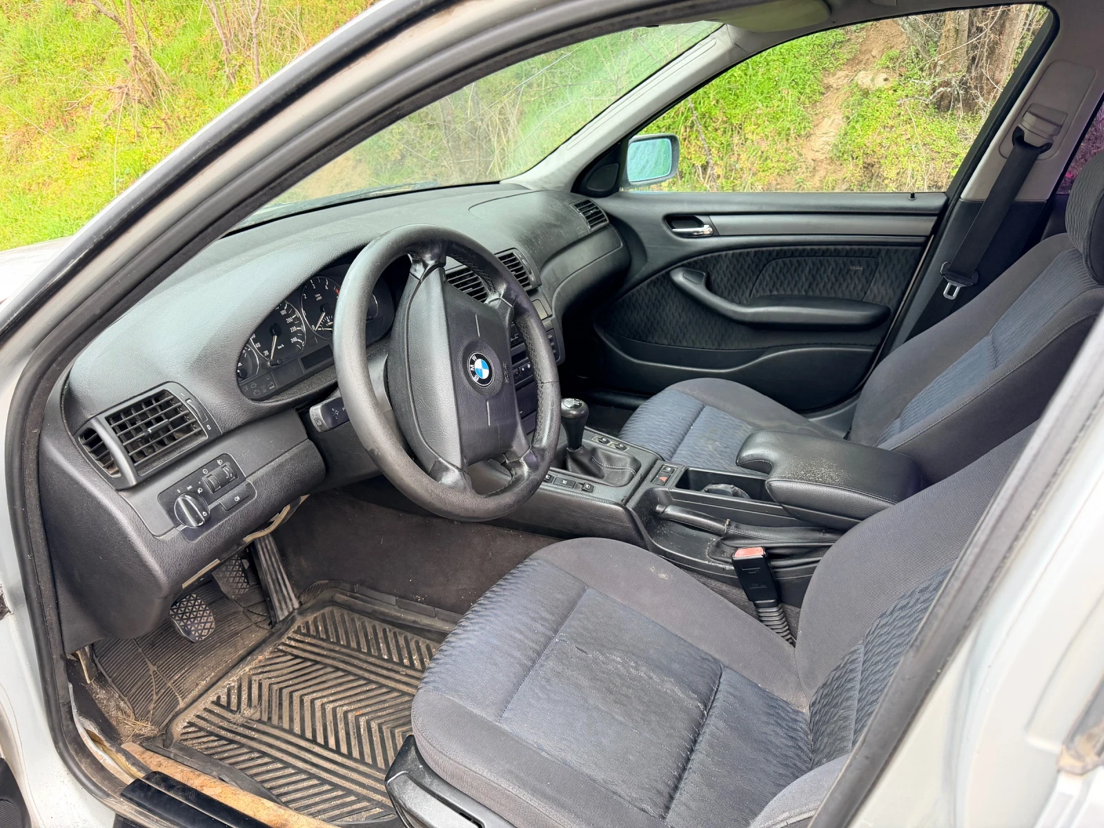 BMW 320 E46, снимка 4 - Автомобили и джипове - 54383240