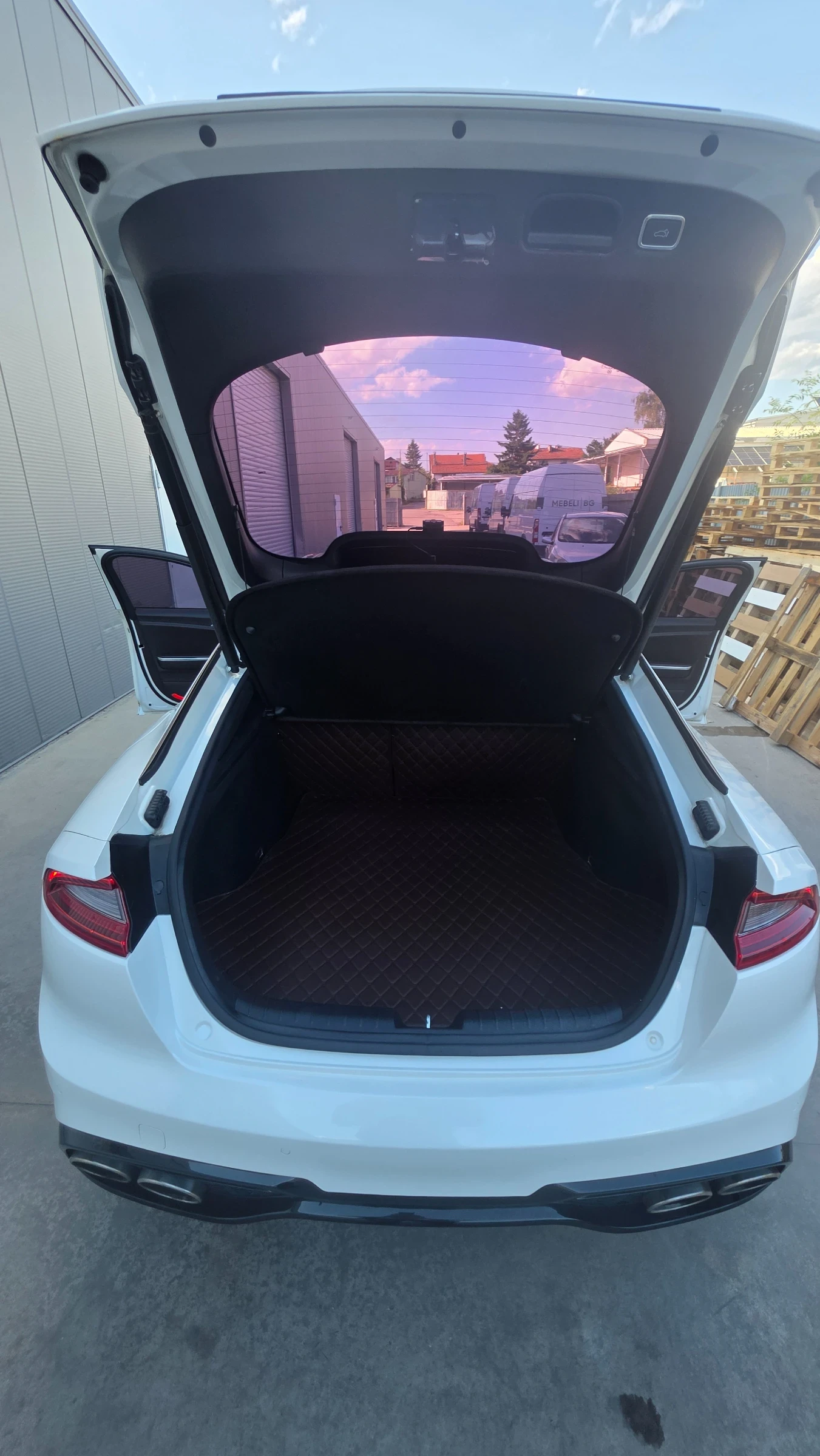 Kia Stinger 3.3T GT, снимка 8 - Автомобили и джипове - 54917841