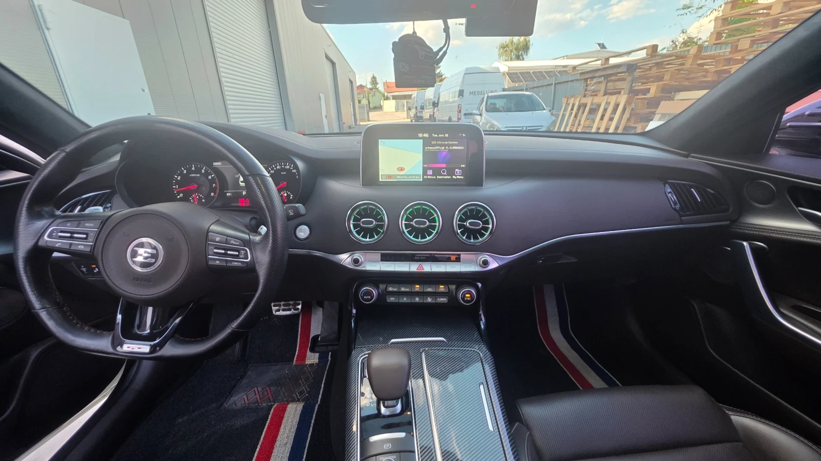 Kia Stinger 3.3T GT, снимка 13 - Автомобили и джипове - 54917841