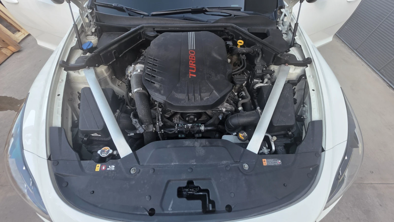 Kia Stinger 3.3T GT, снимка 17 - Автомобили и джипове - 54917841