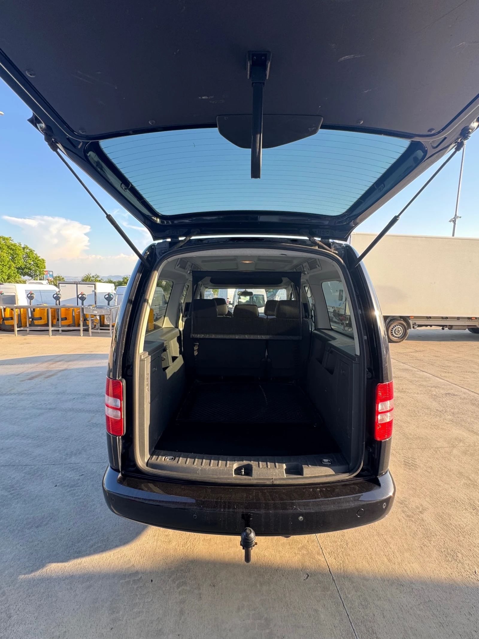 VW Caddy 2.0TDI!Немски!МАХИ!ТОП!ЧИСТО НОВО!ТОП! НОВ!, снимка 5 - Автомобили и джипове - 55092699