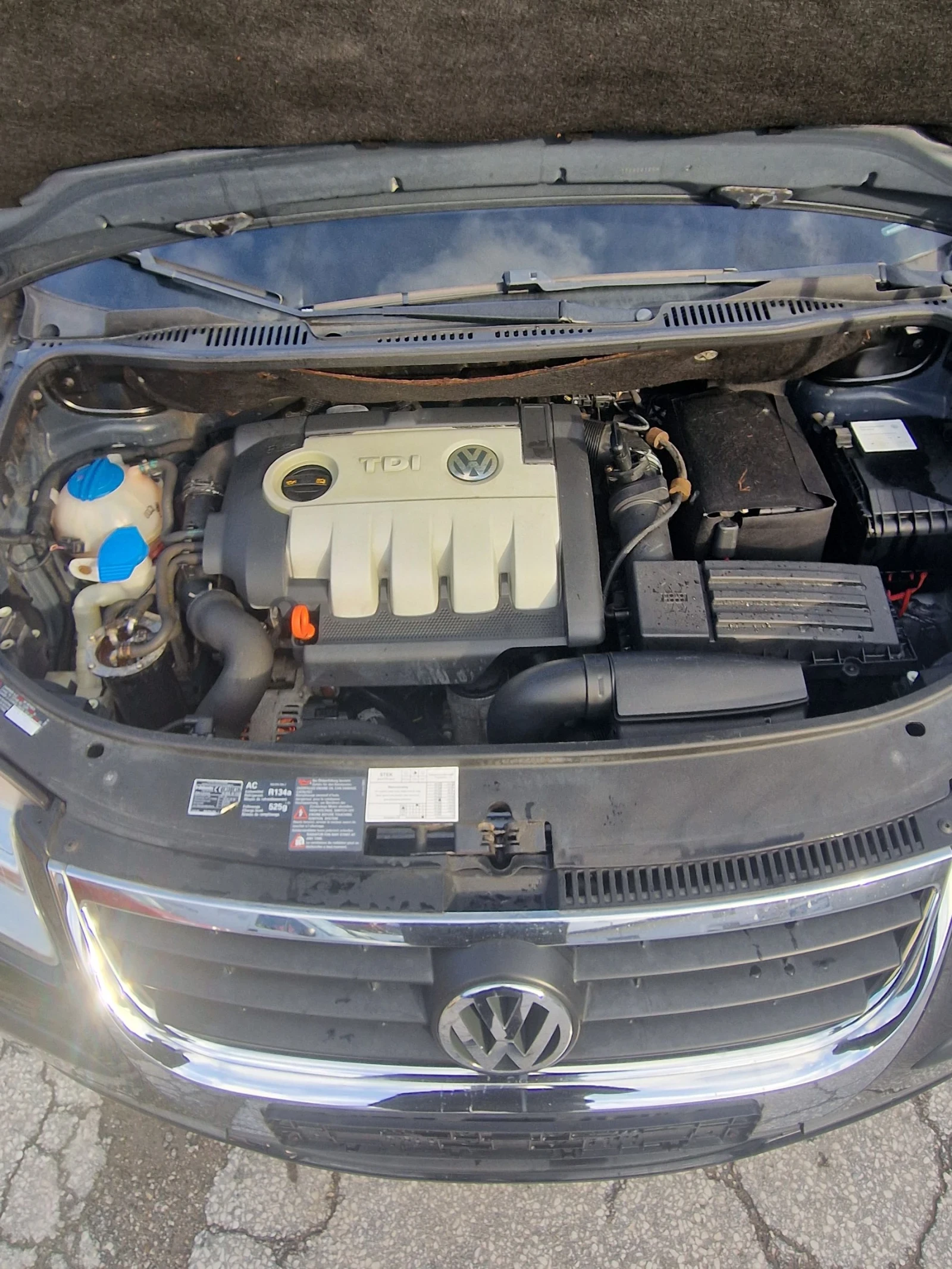 VW Touran 1.9 105 , снимка 15 - Автомобили и джипове - 55150086