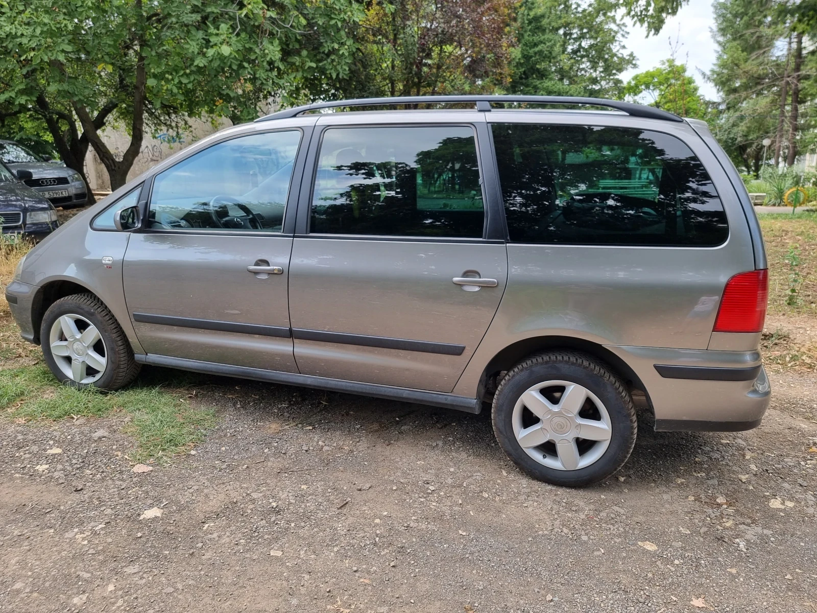 Seat Alhambra, снимка 2 - Автомобили и джипове - 55316871