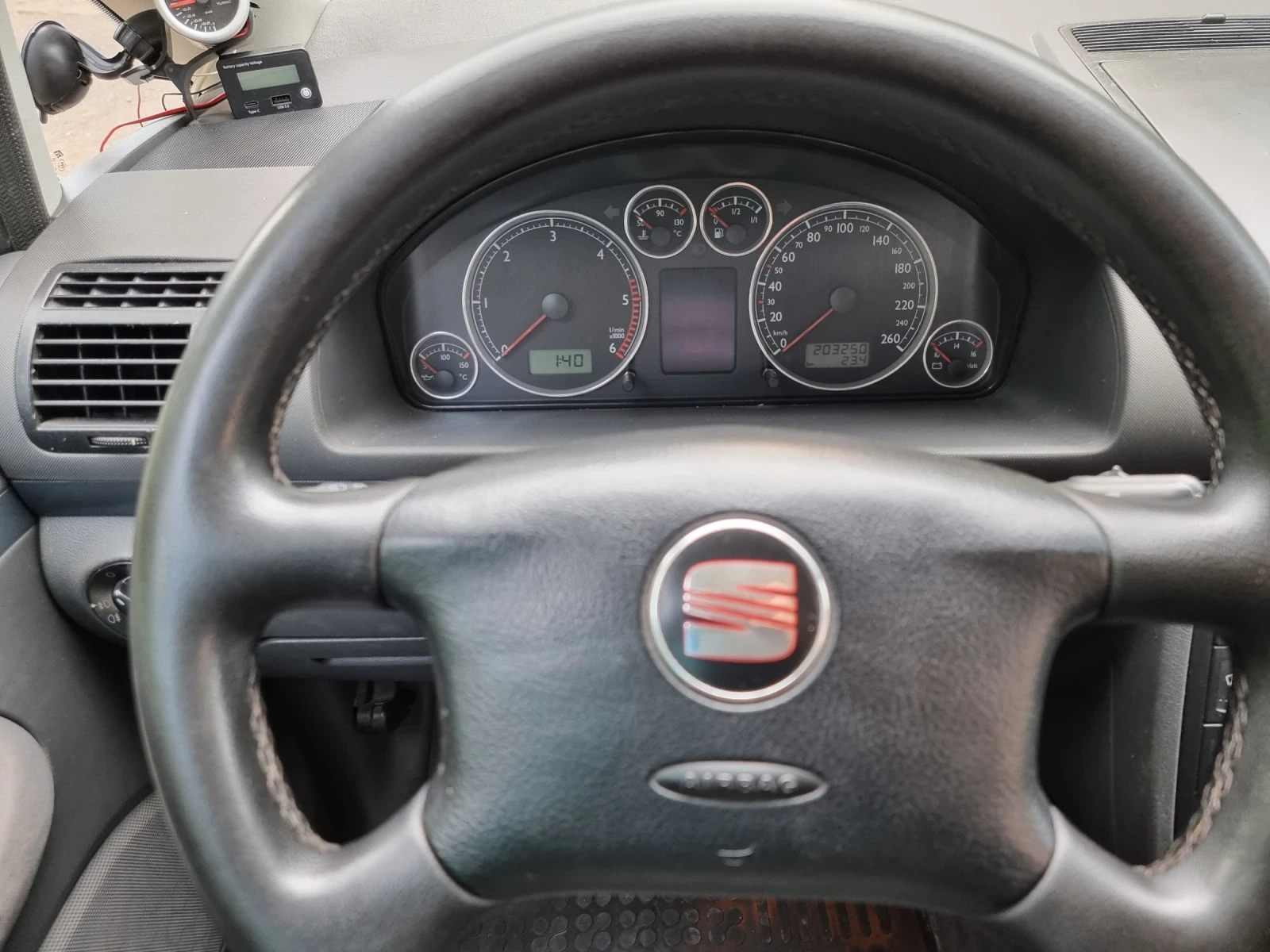 Seat Alhambra, снимка 11 - Автомобили и джипове - 55316871
