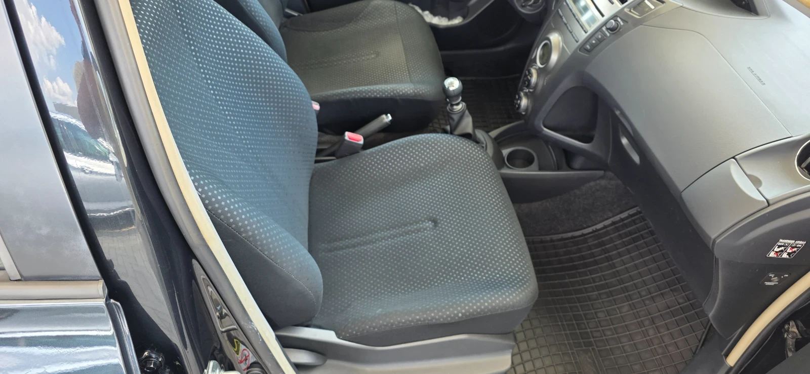 Toyota Yaris 1.33-100, снимка 10 - Автомобили и джипове - 55595020