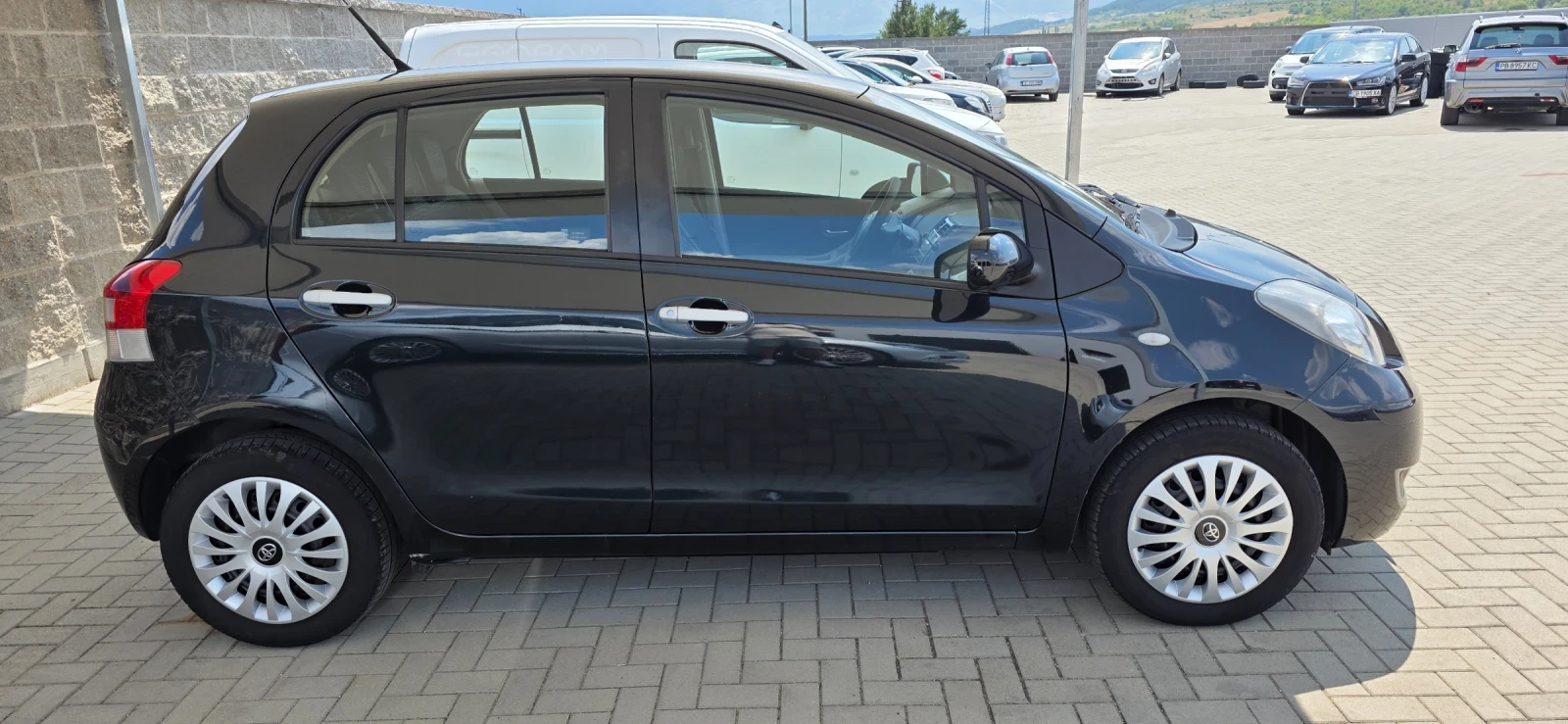 Toyota Yaris 1.33-100, снимка 5 - Автомобили и джипове - 55595020