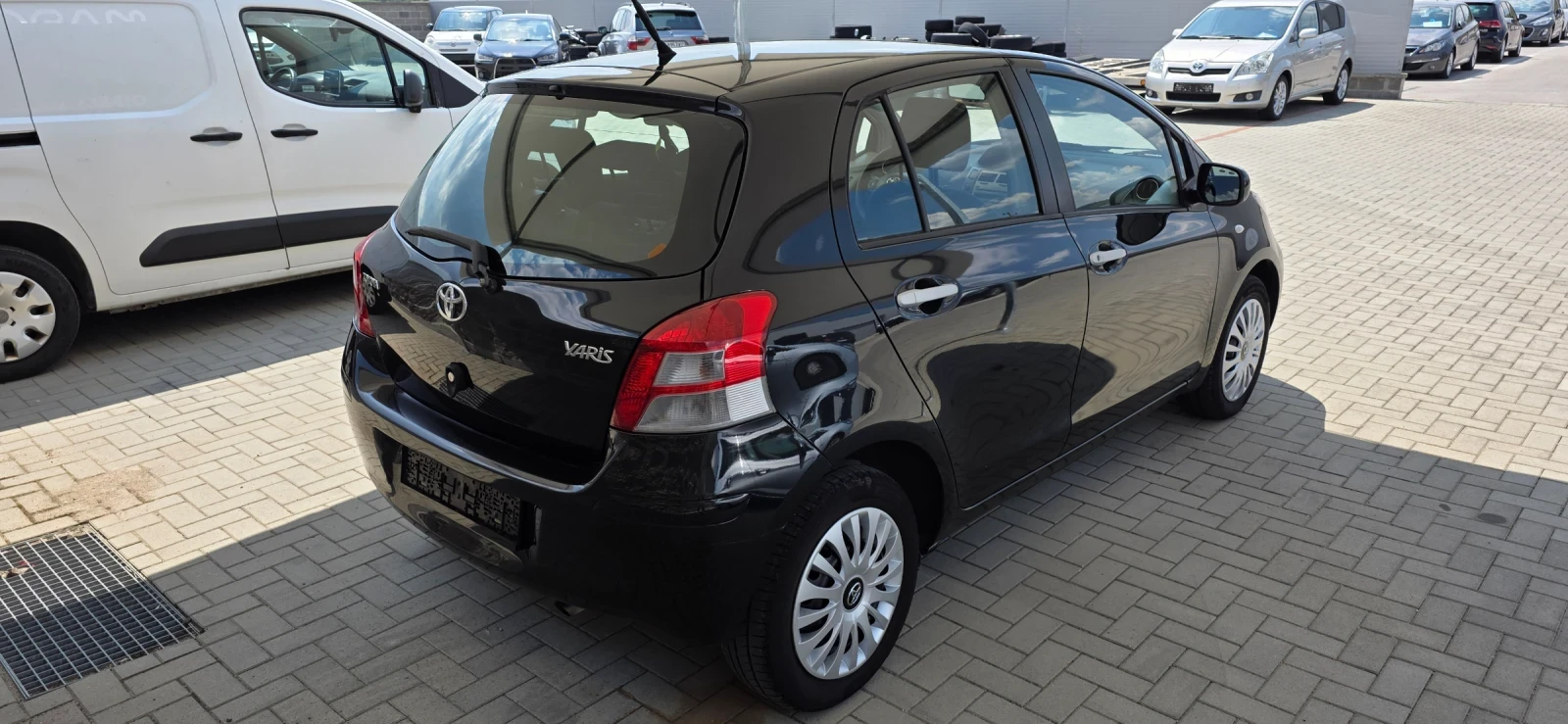 Toyota Yaris 1.33-100, снимка 4 - Автомобили и джипове - 55595020
