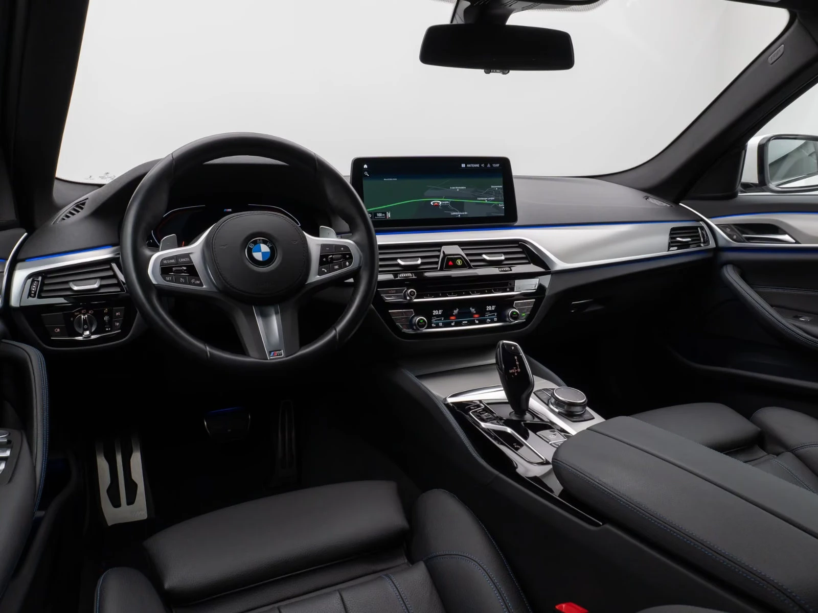 BMW 540 xDRIVE/340HP/M SPORT/HI-FI/HUD/LASER/CAM/KLES/745z, снимка 10 - Автомобили и джипове - 55661188