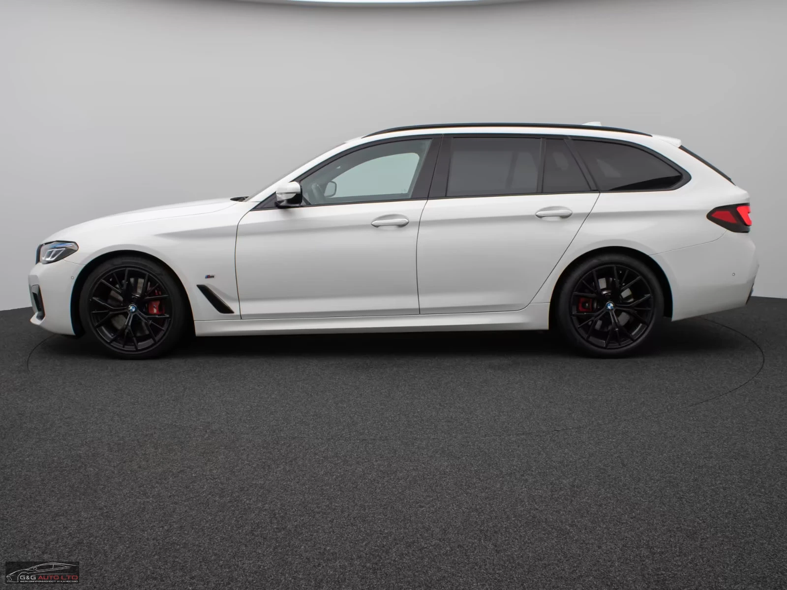 BMW 540 xDRIVE/340HP/M SPORT/HI-FI/HUD/LASER/CAM/KLES/745z, снимка 3 - Автомобили и джипове - 55661188