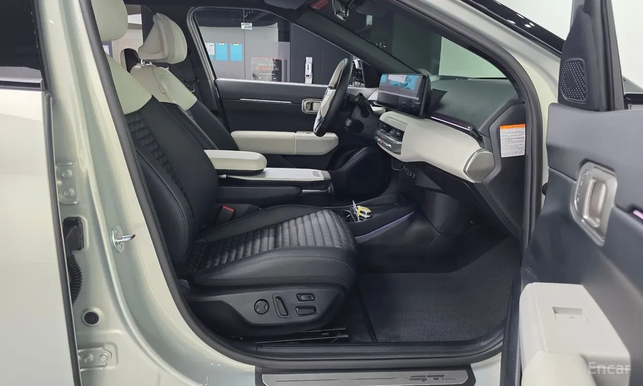 Kia EV4 Long Range| GT| 360| HUD| ПАНОРАМА* КРАЙНА ЦЕНА, снимка 10 - Автомобили и джипове - 56117234