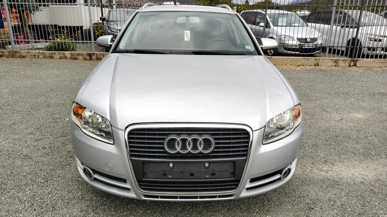 Audi A4 2.0TDI, снимка 2 - Автомобили и джипове - 56289480
