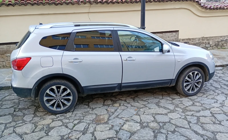 Nissan Qashqai, снимка 3 - Автомобили и джипове - 52833507