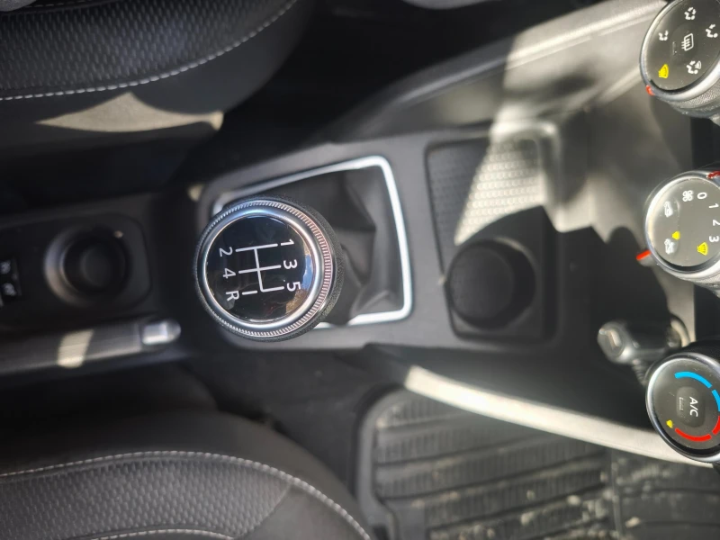 Dacia Duster 1, 6/115 Prestige, снимка 14 - Автомобили и джипове - 53528057