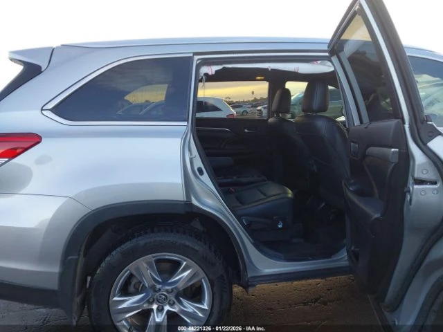 Toyota Highlander HYBRID LIMITED, снимка 10 - Автомобили и джипове - 53418463