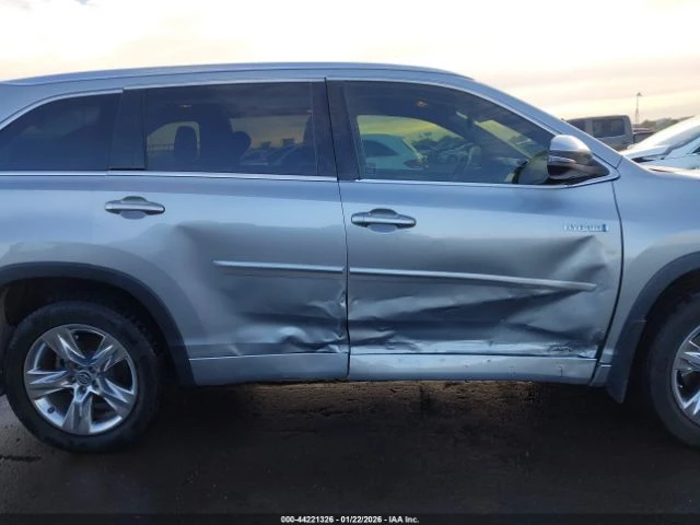 Toyota Highlander HYBRID LIMITED, снимка 13 - Автомобили и джипове - 53418463