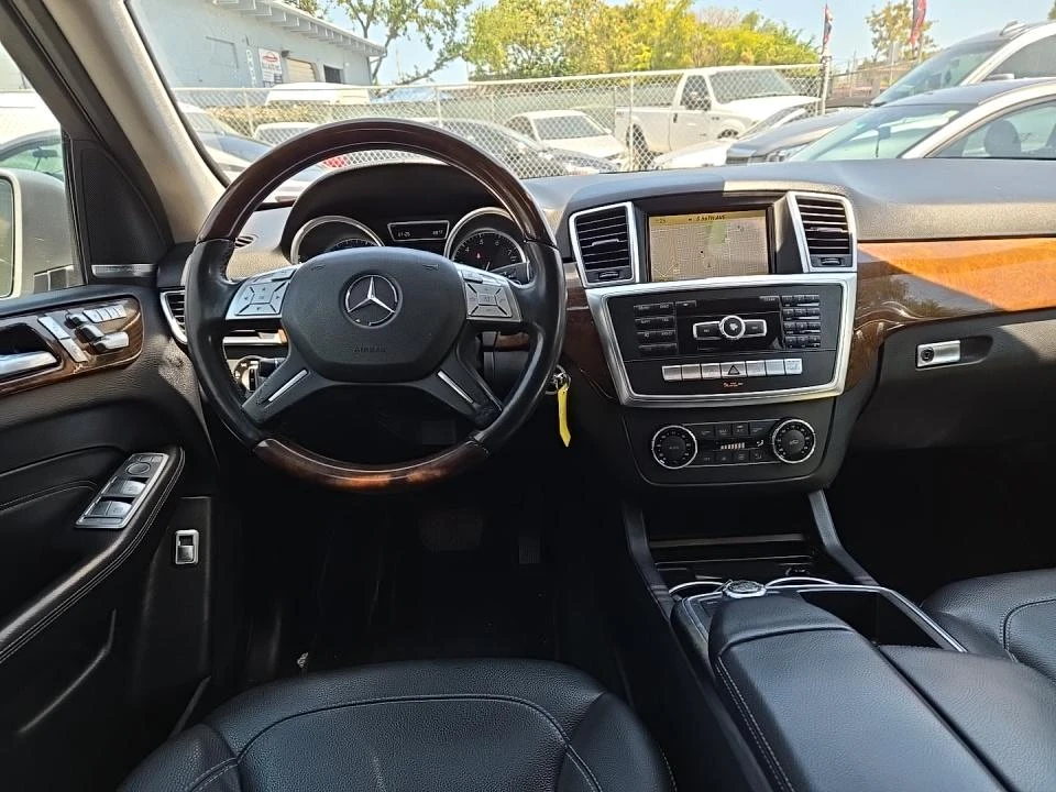 Mercedes-Benz ML 500 AMG* PACK* ПОДГРЕВ* КАМЕРА* КЕЙЛЕС* МЪРТВА* ТОЧКА* - изображение 8