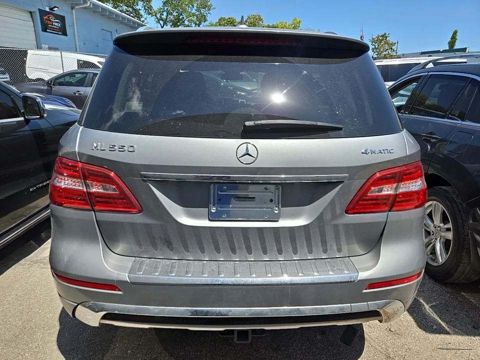 Mercedes-Benz ML 500 AMG* PACK* ПОДГРЕВ* КАМЕРА* КЕЙЛЕС* МЪРТВА* ТОЧКА* - изображение 6