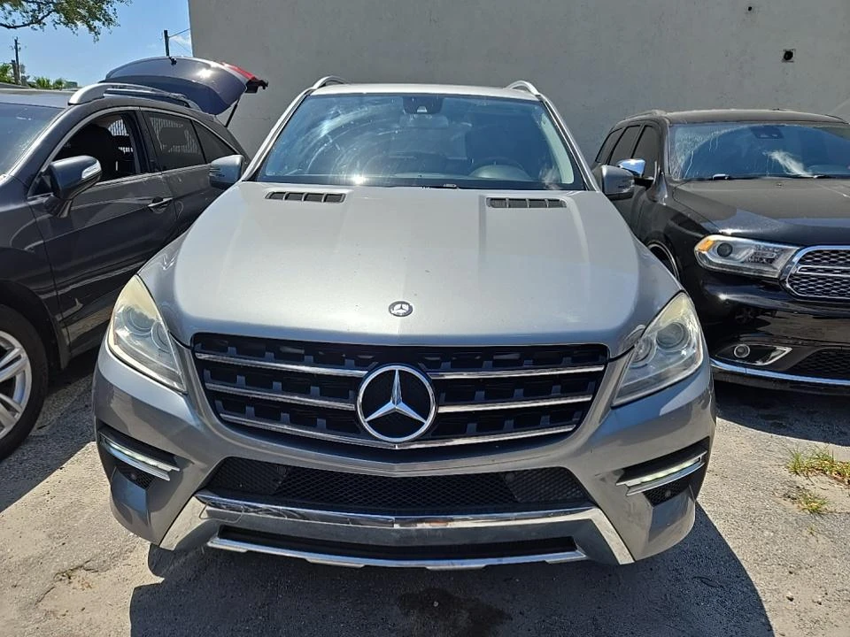 Mercedes-Benz ML 500 AMG* PACK* ПОДГРЕВ* КАМЕРА* КЕЙЛЕС* МЪРТВА* ТОЧКА* - изображение 5