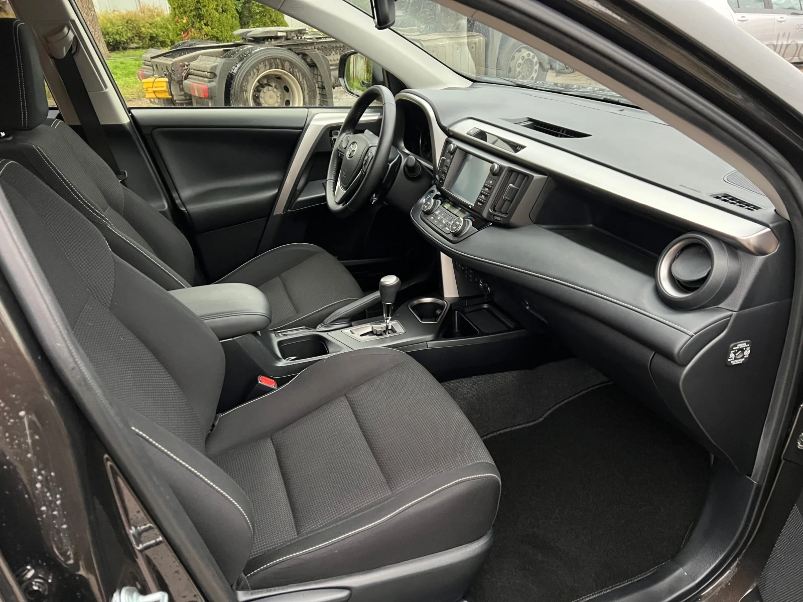 Toyota Rav4 2.0i БЕНЗИН ШВЕЙЦАРИЯ - изображение 8