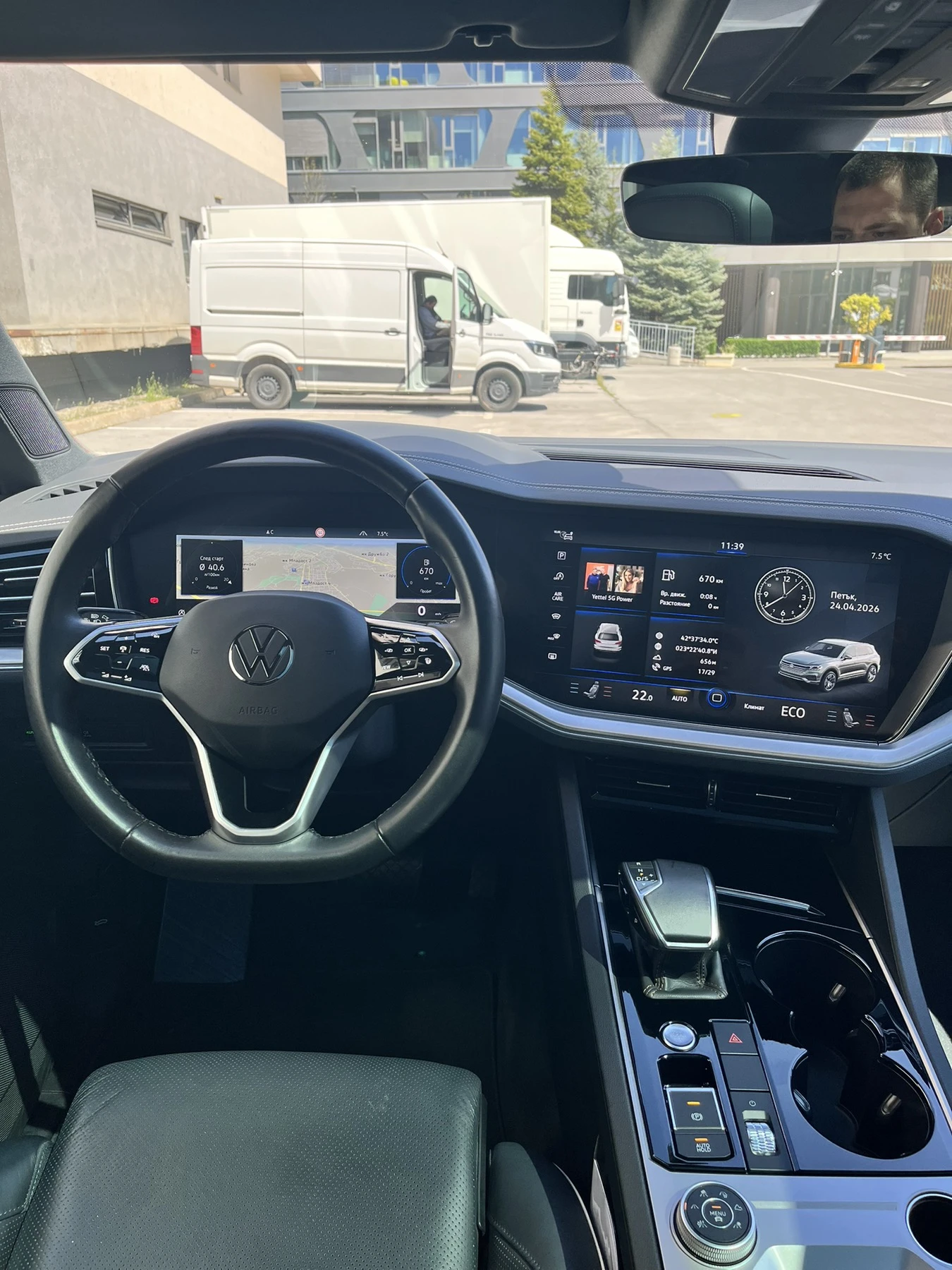VW Touareg Elegance 3.0TFSI V6 4Motion, снимка 8 - Автомобили и джипове - 53435607