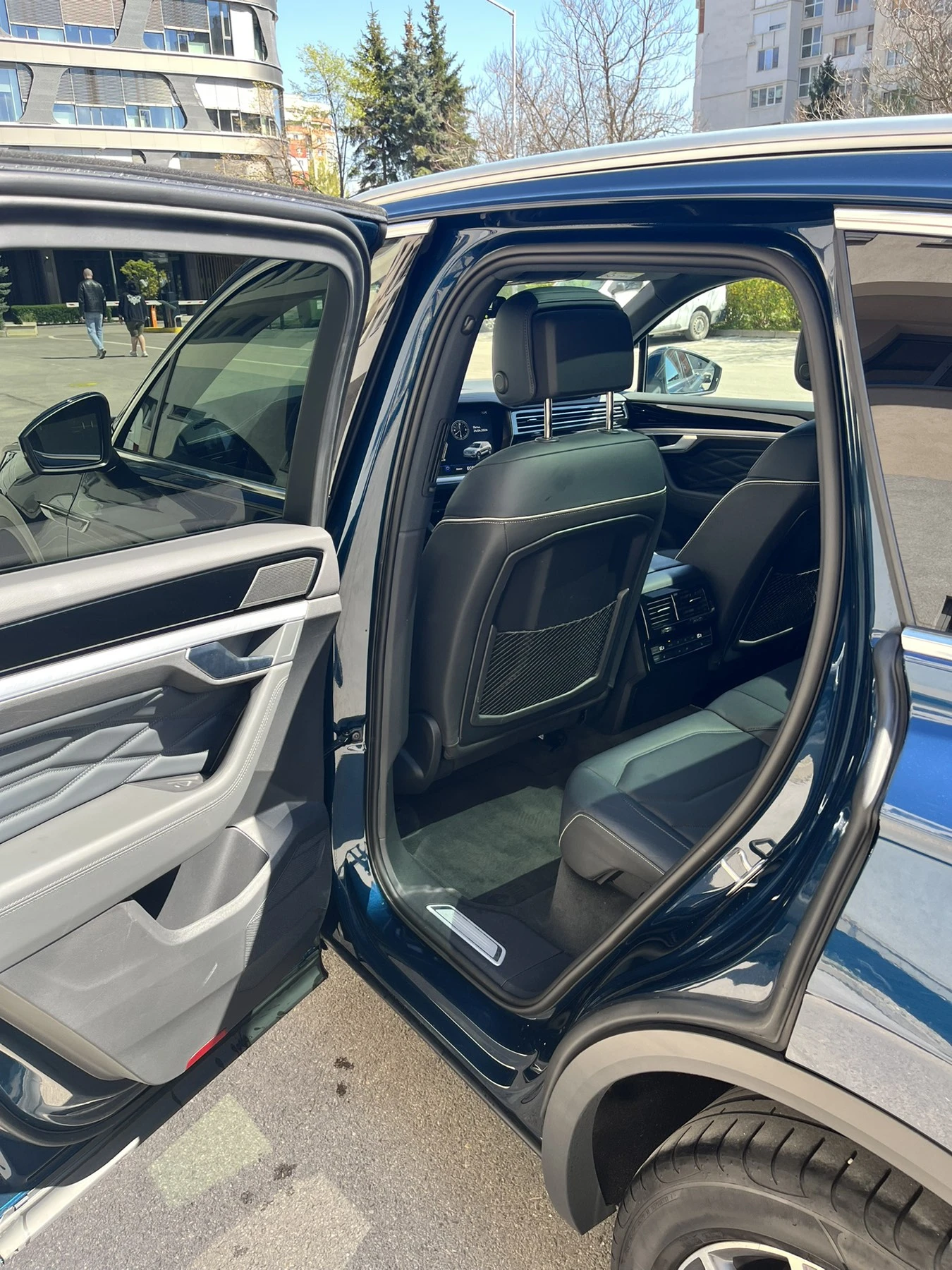 VW Touareg Elegance 3.0TFSI V6 4Motion, снимка 6 - Автомобили и джипове - 53435607