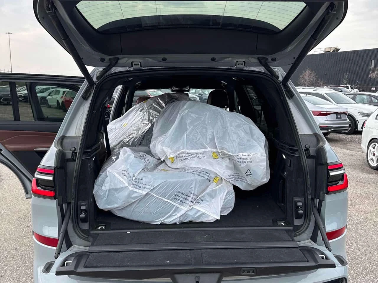 BMW X7 xDrive40i/HUD/360/ДИСТРОНИК/ПАНОРАМА/ГУМИ+ ДЖАНТИ , снимка 12 - Автомобили и джипове - 54213010