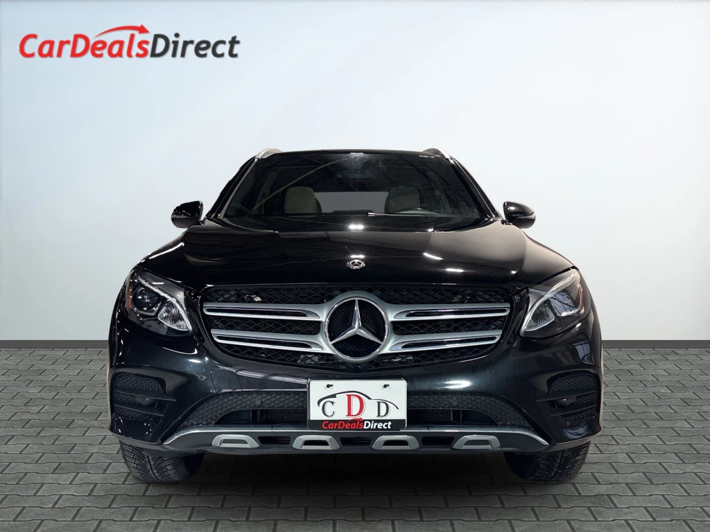 Mercedes-Benz GLC 300 4MATIC* AMG-LINE* PANOROOF* REAR-CAMERA* , снимка 2 - Автомобили и джипове - 54634033