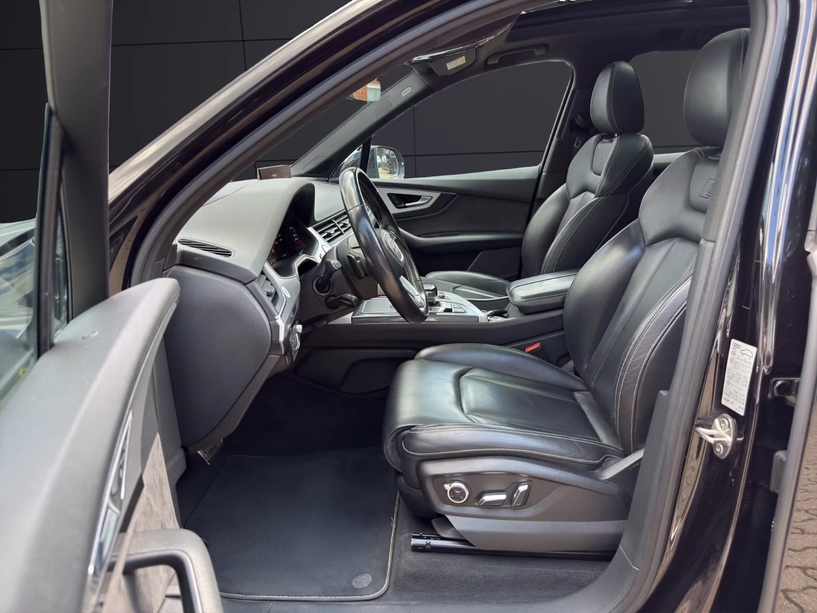 Audi SQ7 QUATTRO/435HP/7 SEATS/360/291h, снимка 7 - Автомобили и джипове - 55223957